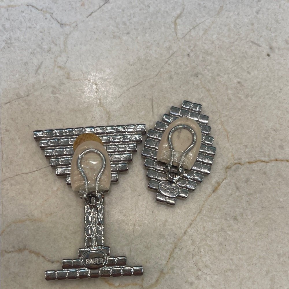 Crystal Martini Glass and Olive vintage estate earrings - Picture 4 of 4